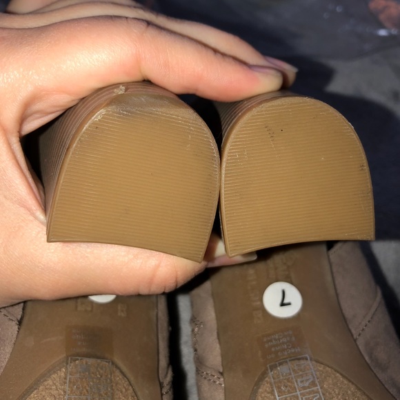 Fergalicious peep toe backless heeled light brown open toe heels/ sandals - Picture 15 of 16